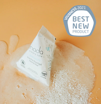 Plastikfreies, nachhaltiges Shampoo: Fest, flüssig oder doch lieber auf Pulverbasis?